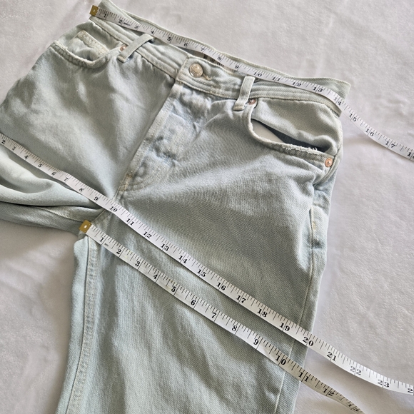 We The Free Loose Straight Leg 26 Women's Light Wash Distressed Raw Hem - Picture 12 of 13